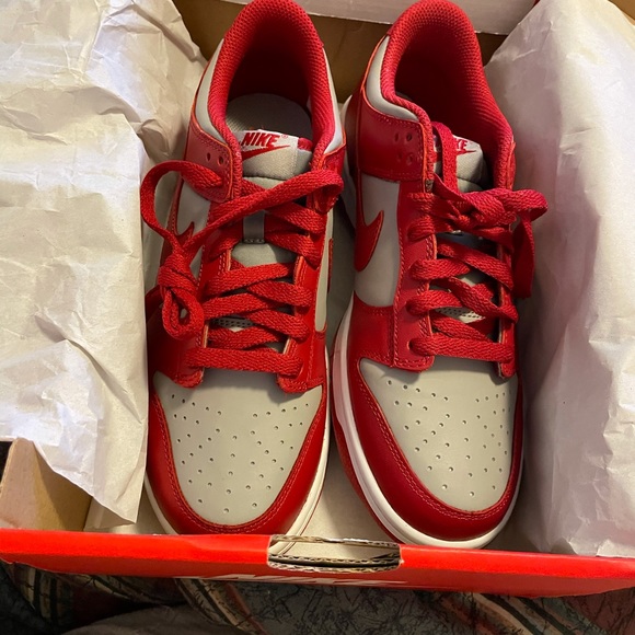 Athletic_Shoes